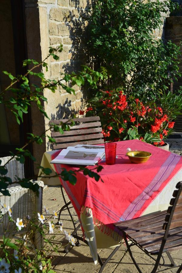 Bed and Breakfast La Cour Des Delices Gigny  Exteriér fotografie