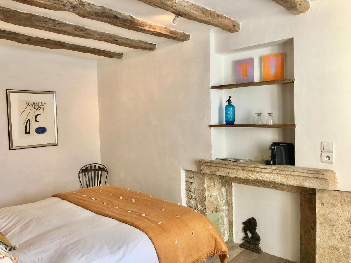 Bed and Breakfast La Cour Des Delices Gigny  Exteriér fotografie
