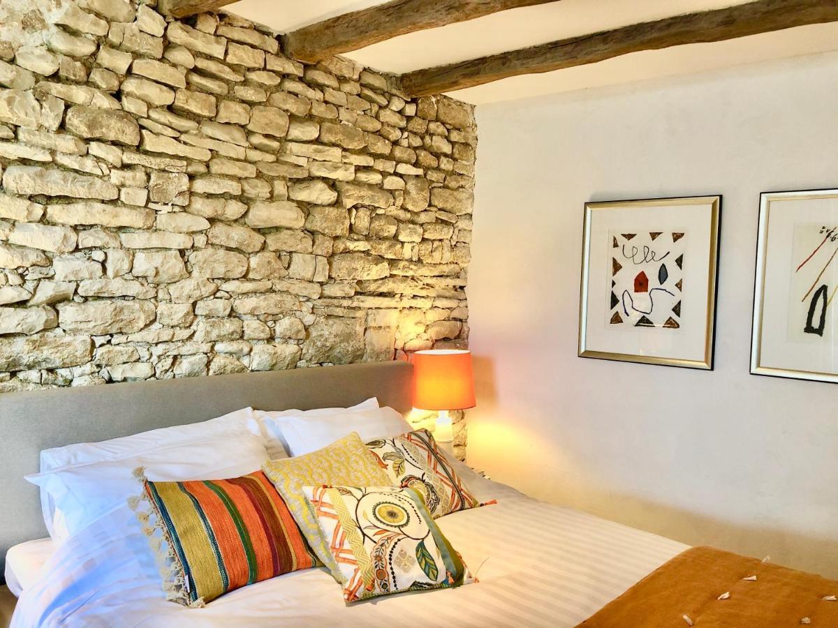 Bed and Breakfast La Cour Des Delices Gigny  Exteriér fotografie